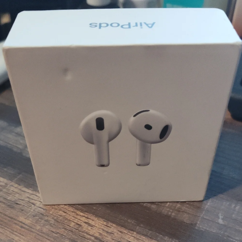 Apple AirPods Pro in White